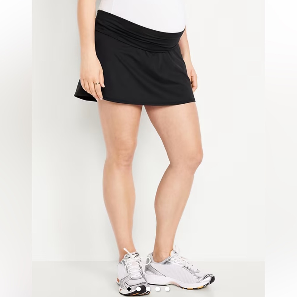 Old Navy Maternity Rollover-Waist StudioSmooth Skort - Black Jack